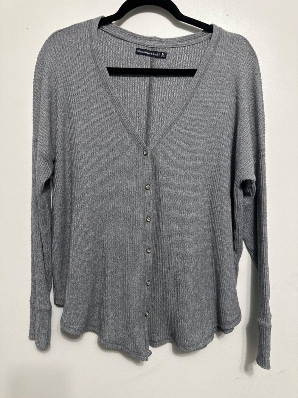 Abercrombie & Fitch Gray Ribbed Button-Down V-Neck Long-Sleeve Womens Top Size M